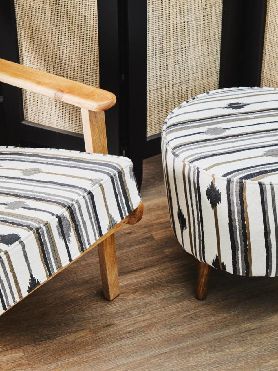 Cefena Black and White Chair With Flared Arms